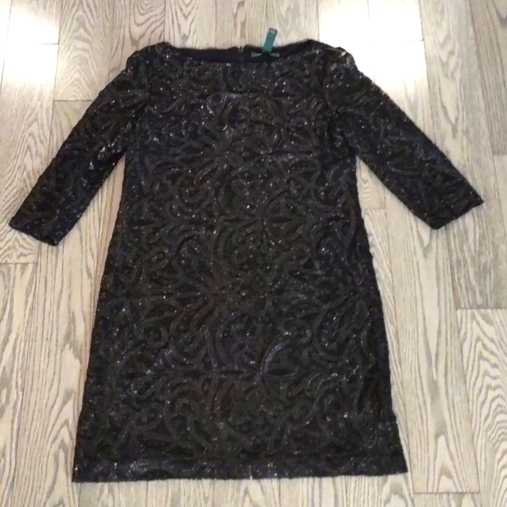 Beautiful sequence dress by Ralph Lauren 🌼☘️